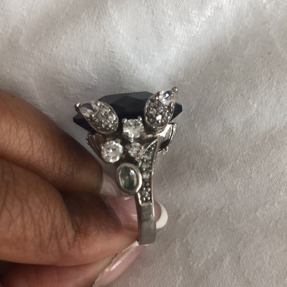 Purple and clear stone statement ring - Picture 3 of 8